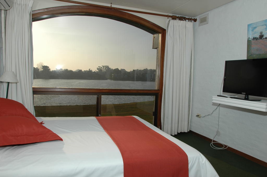 Wyndham Garden Montevideo Carrasco Hotel Ciudad de la Costa Room photo